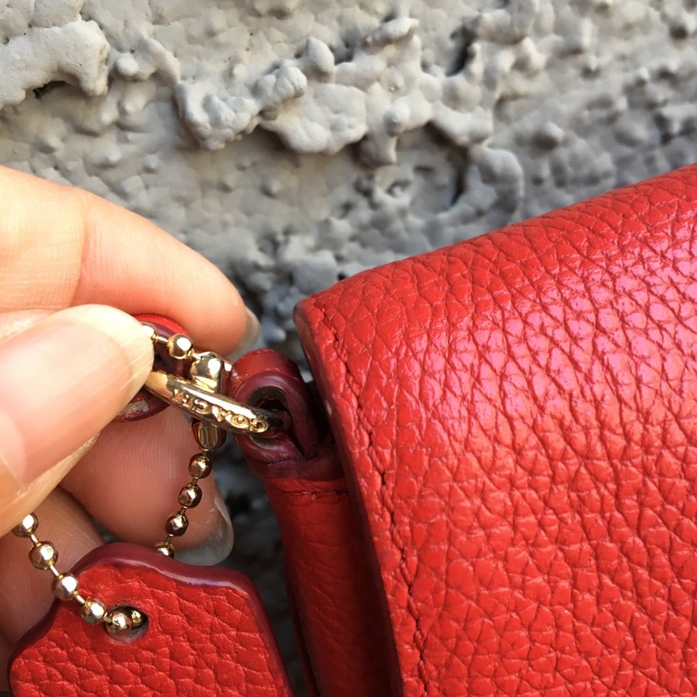 Coach crossbody bag red gold hardware - Picture 5 of 16